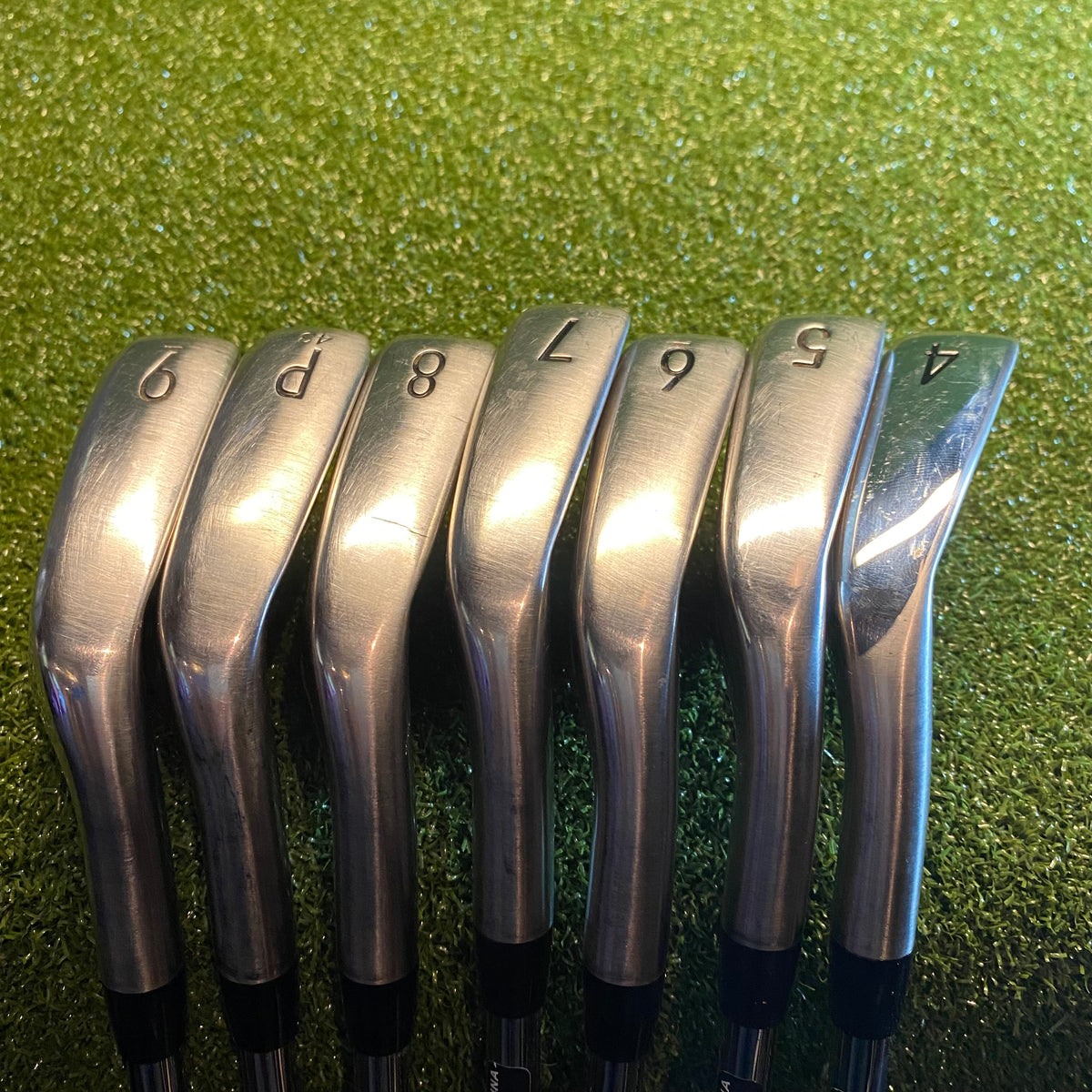 Titleist T300 Iron Set – Capital Golf Exchange Inc.